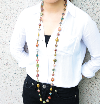 Collier haïtien en perles fait à la main